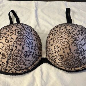 Victoria’s Secret Very Sexy Black Floral Lace Push-Up Bra - Women's Intimates